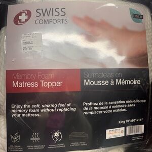 Memory Foam Mattress Topper - White